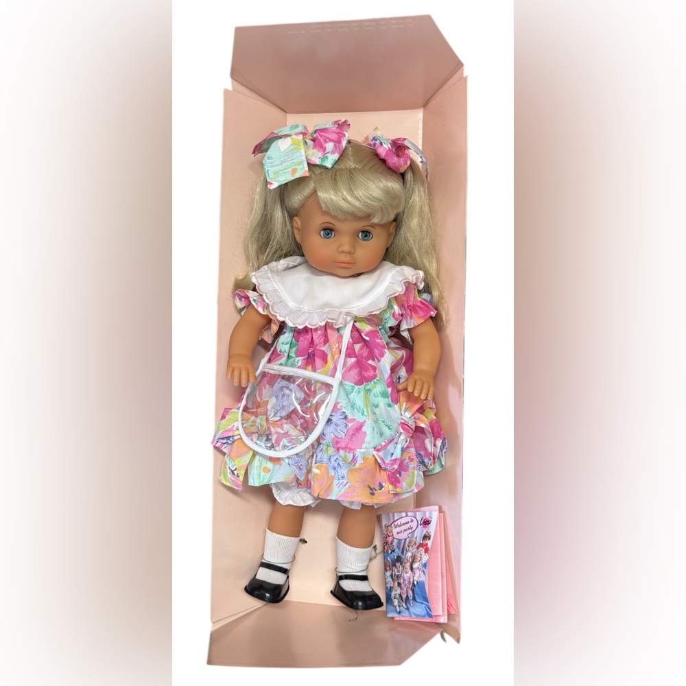 NIB  Unique Lissi Doll "Bridget" Doll 20" . Birthday Girls Series